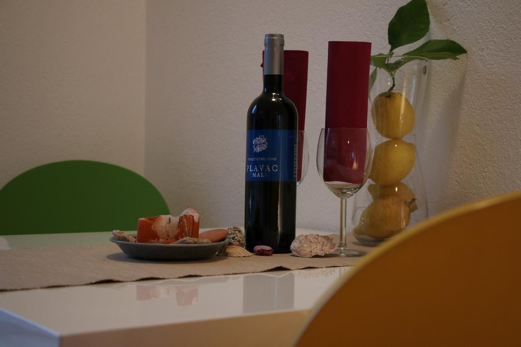 Apartment Morska Sirena Orebić Quarto foto